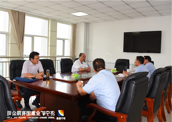 何锡明到金桥煤矿检查指导工作