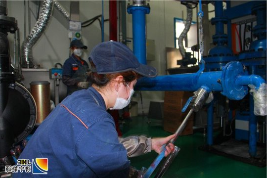 矿用产品公司设计锚固剂生产线半自动灌装设备