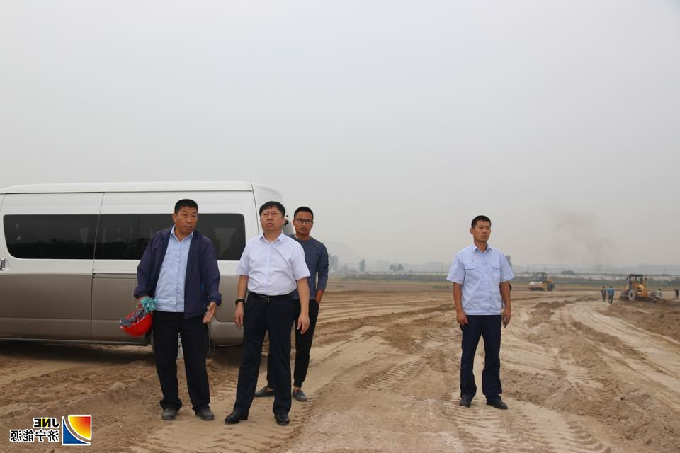 1570515048106680.jpg 济矿物流:2019年10月4日,国庆节期间闵维到物流公司督导港航工程进展(孙继业).JPG