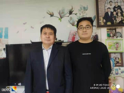 [发现榜样】上岗工友亲 下班父子情