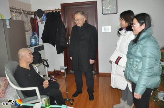 花园煤矿走访慰问困难党员