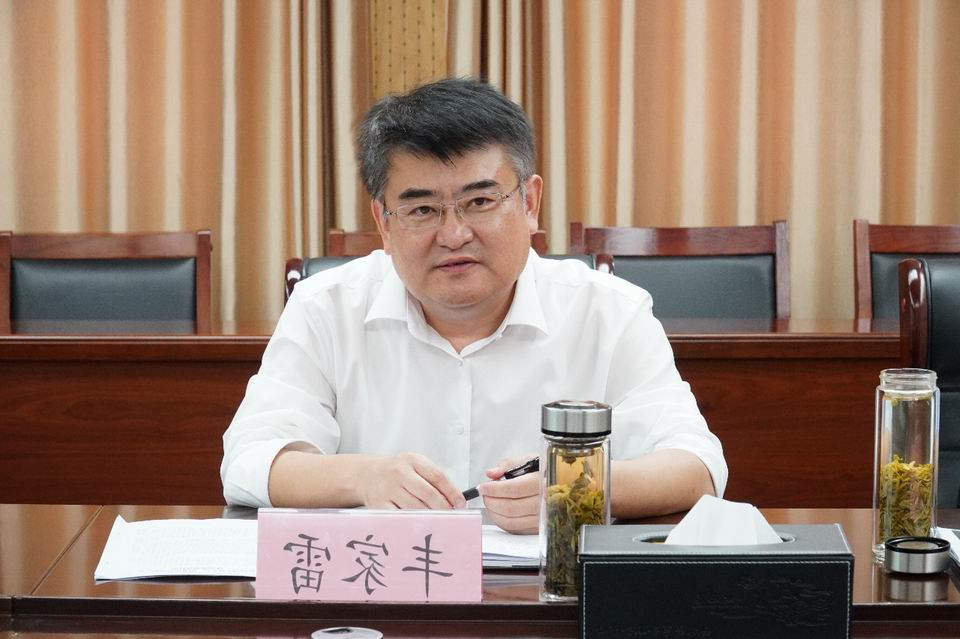 1601474111562113.jpg 张广宇陪同丰家雷到汶上县委县政府进行座谈交流3.jpg