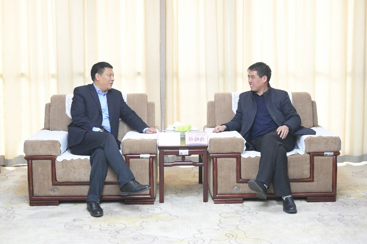 1609139855473384.jpg 榆林市横山区副区长杨培祥一行到访集团公司1.jpg