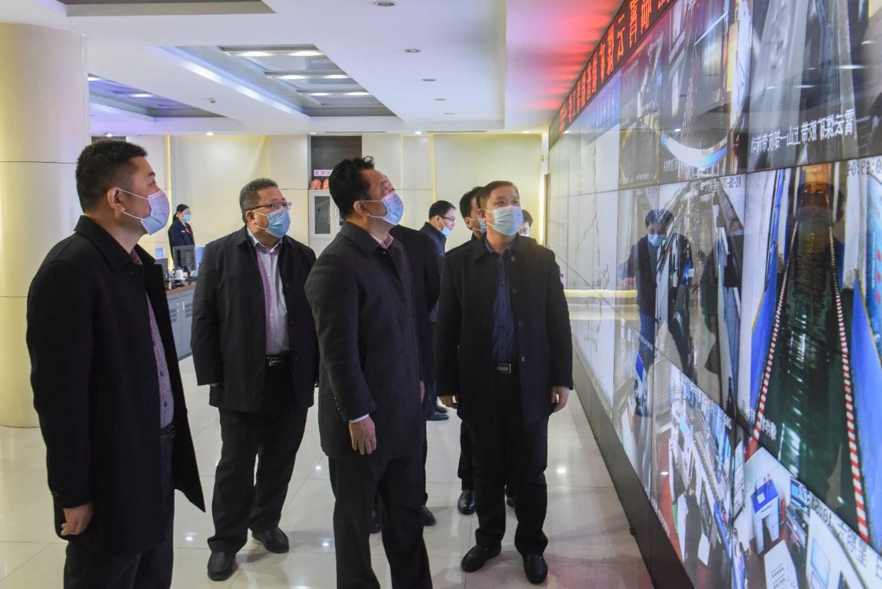 郑士民到霄云煤矿督导检查安全生产和疫情防控工作.jpg