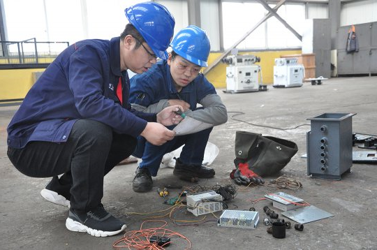 花园煤矿：“比武状元岗位变课堂”言传身教效果好