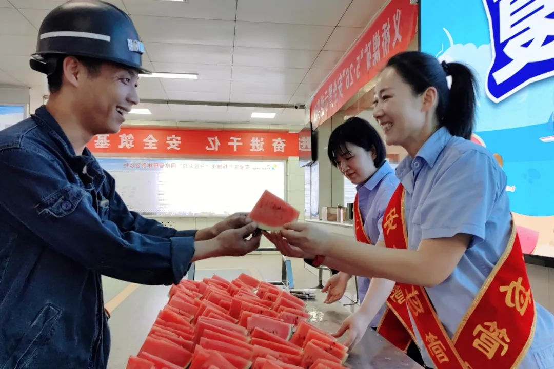 1690893158455411.jpg 640 (1).jpg