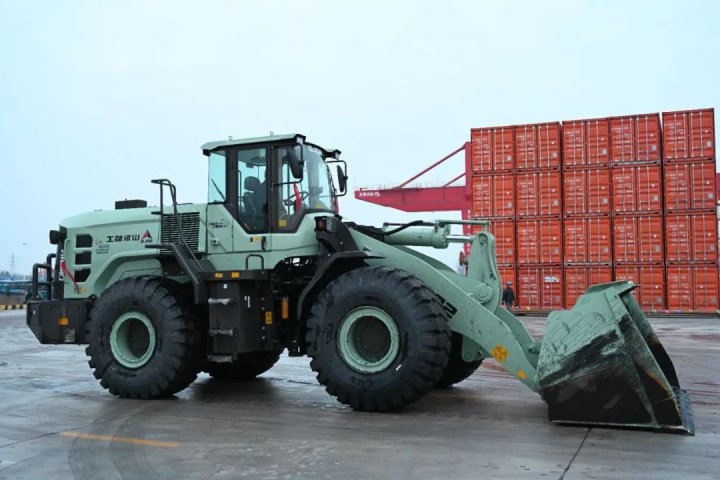 绿色智能！跃进港“电动装载机”提质增效获好评