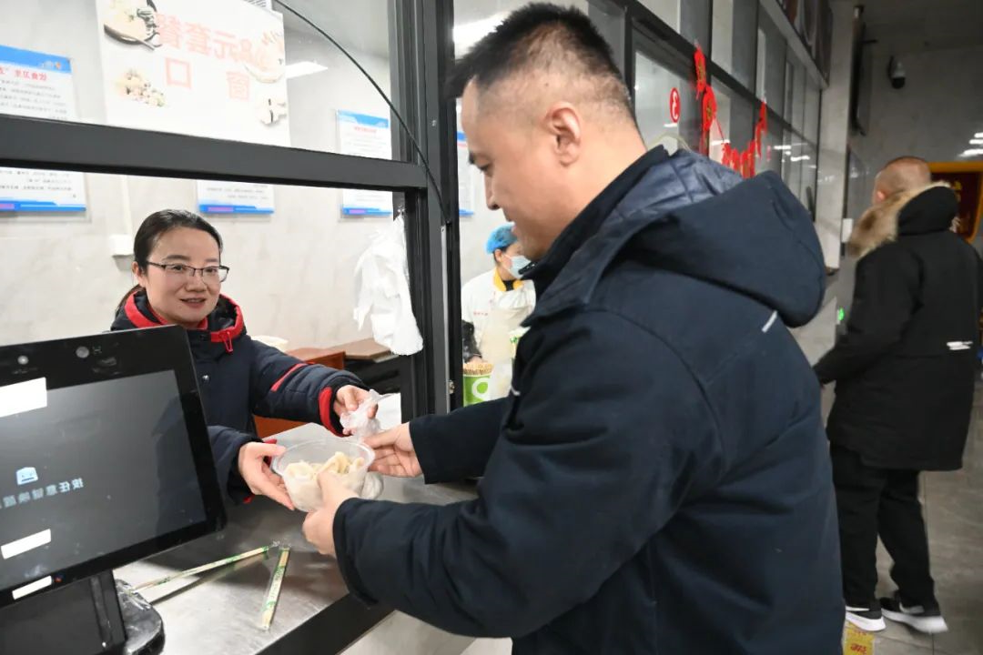 1709217921787481.jpg 640.jpg