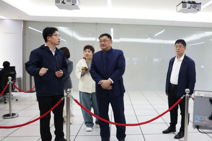 山东演艺集团到访济宁能源调研交流