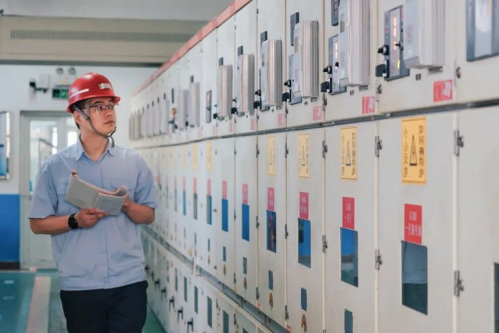 “奋进千亿中的基层优秀共产党员”先进事迹（7）