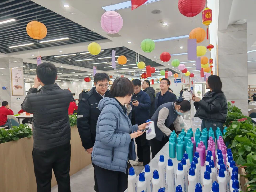 1739496599887229.jpg 00005.jpg