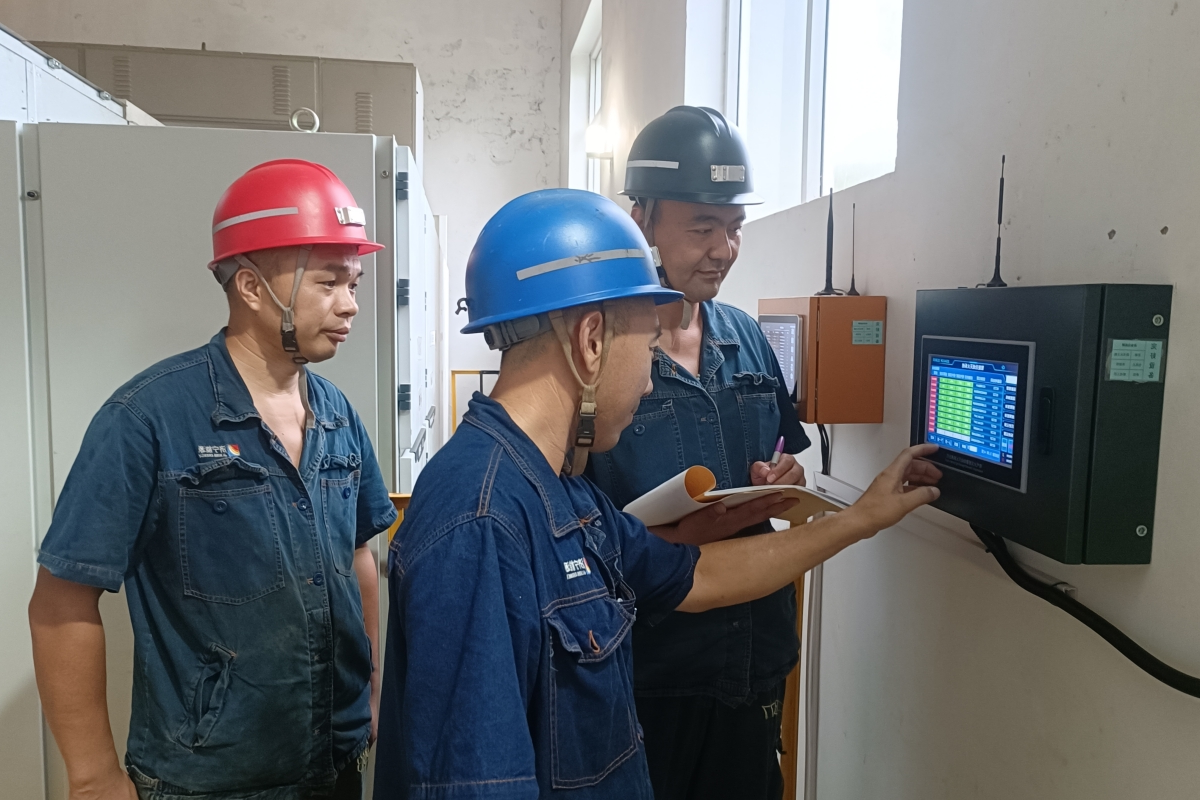 1756091143347352.jpg 机电工区巡检1.jpg