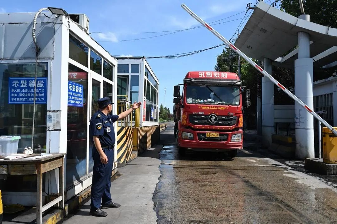 1760836439491724.jpg 02.jpg