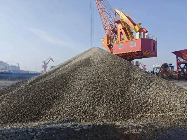 一港多品！跃进港落地“鹅卵石”新货种